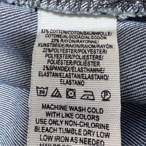 ❤️💜💙💛 FREE PEOPLE Blue Float On Flare Jeans Embroidered Paisley Jeans Size 28 - Picture 10 of 16